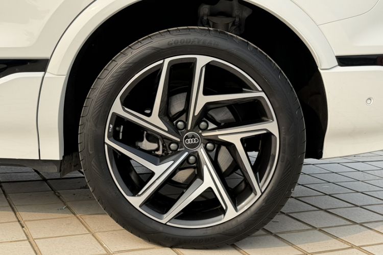 Used Audi Q6L e-tron 2026 First Launch Navigation Edition