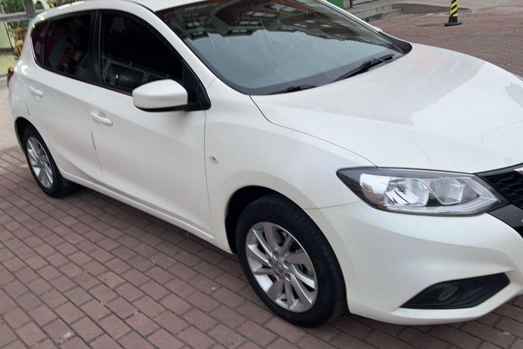 Used Nissan Tiida 2020 1.6L CVT Cool Edition
