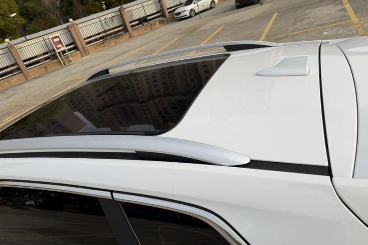 Used Roewe RX5 2023 PLUS 330TGI Automatic Trendsetting Smart Edition Roof