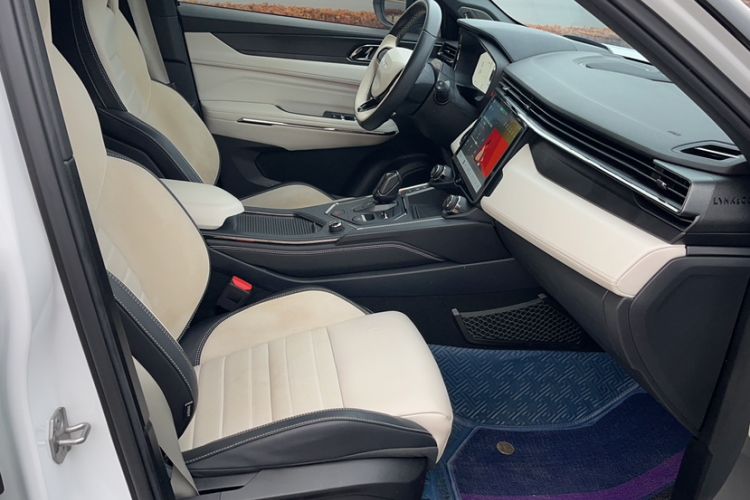 Used Lynk & Co 01 EM-P 2023 1.5TD EM-P Dawn Edition
