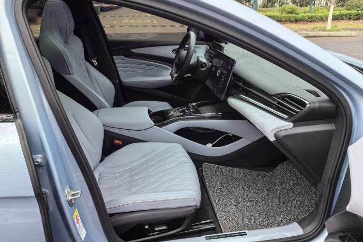 Used BYD Seal 2022 550 km Standard Range Rear-Wheel Drive Prestige Version