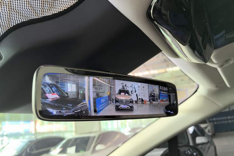 Used Li Auto i8 2025 Model Standard Version
