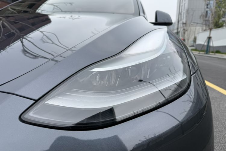 Used Tesla Model Y 2021 Long-Range All-Wheel-Drive Version
