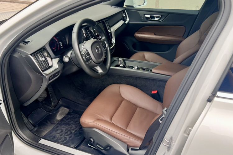 Used Volvo S60 2022 B4 Zhiyi Luxury Edition Interior 3