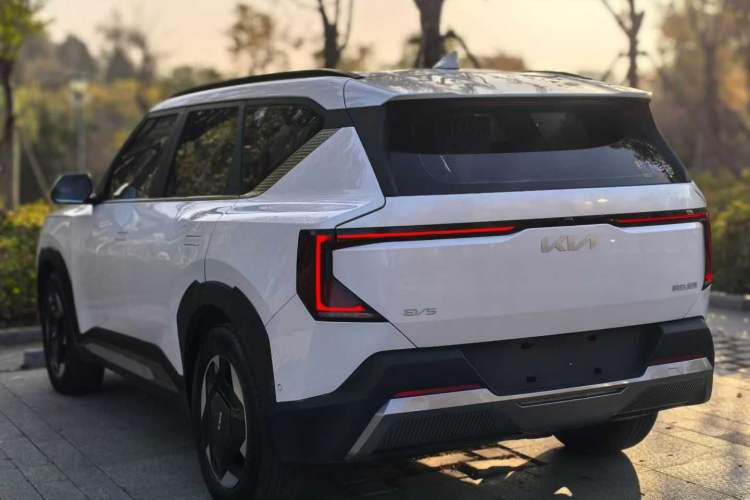 Used Kia EV5 2024 530 Land
