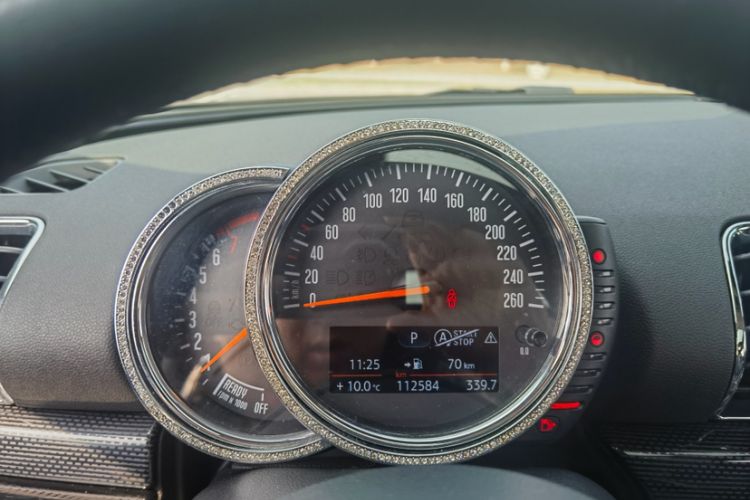 Used MINI Clubman 2016 1.5T COOPER Connoisseur Edition Odometer Close Up