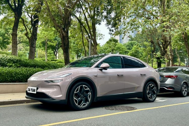 Used ONVO L60 2024 60 kWh Rear-Drive Version