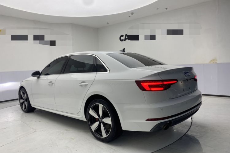 Used Audi A4L 2018 30th Anniversary Edition 40 TFSI Fashion Model
