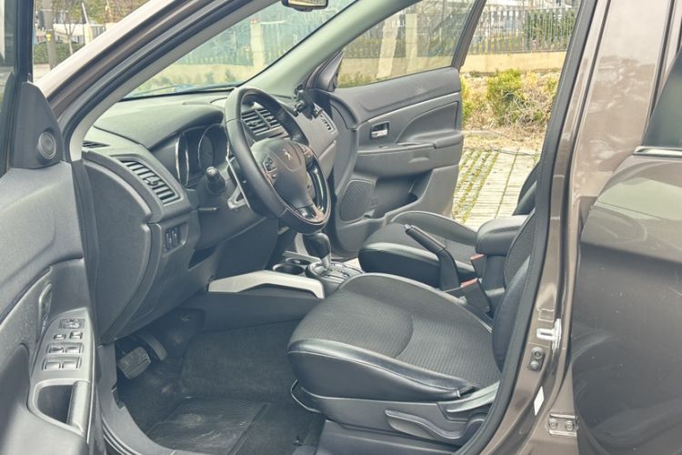 Used Peugeot 4008 2013 2.0L Two-Wheel Drive Entry-Level Trim