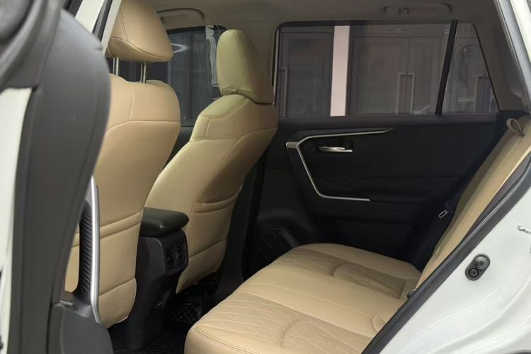 Used Toyota RAV4 2022 2.0L CVT 4x4 Fashion Edition