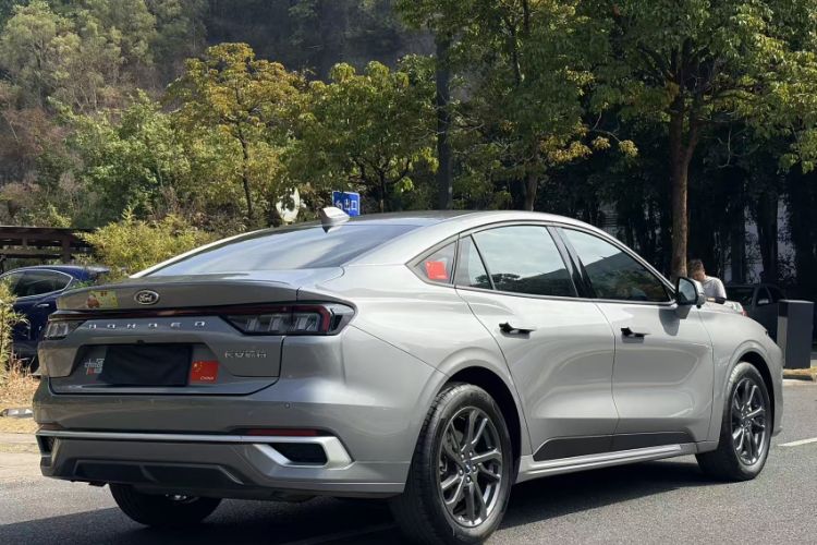 Used Ford Mondeo 2025 2.0T EcoBoost Luxury Version