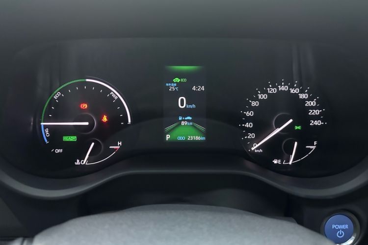 Used Toyota SIENNA 2021 2.5L Hybrid Premium Edition Odometer Close Up