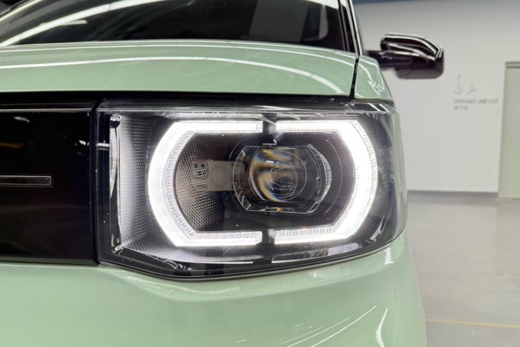 Used Wuling Hongguang MINIEV 2022 Macaron Fashion Model Lithium Iron Phosphate Left Front Headlight