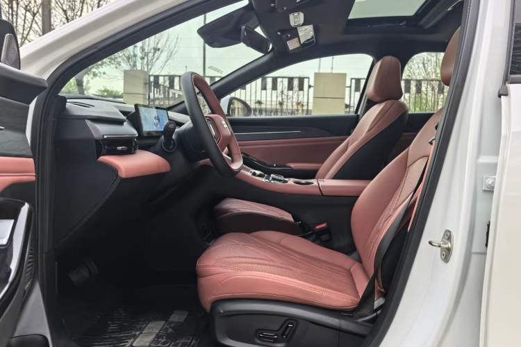 Used Geely Galaxy L6 2025 EM-i 140km Explorer+ Edition
