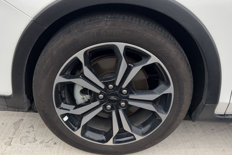 Used Ford Focus Active 2020 EcoBoost 180 Automatic Titanium Edition
