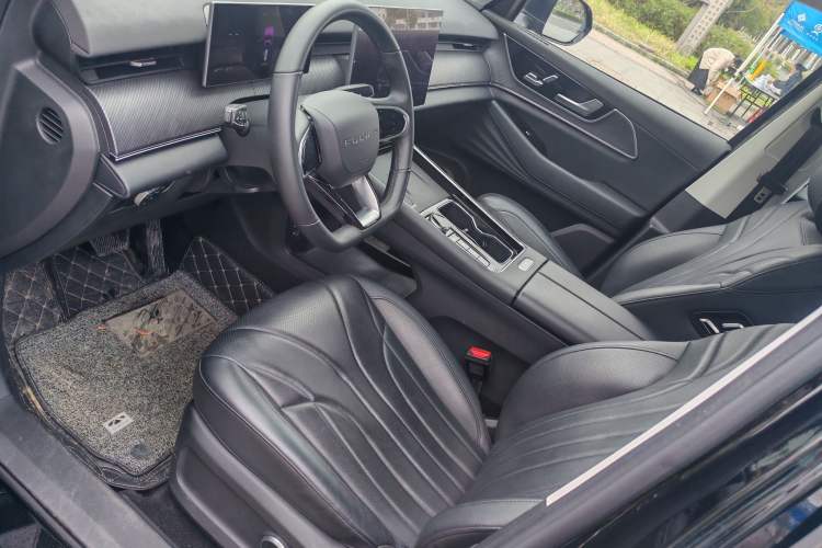 Used Chery Fengyun T9 2024 120 Long-Range Luxury Version 5 Seats Ternary Lithium Interior 1