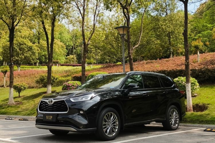 Used Toyota Highlander 2024 2.5L Smart Electric Hybrid Dual-Engine Four-Wheel Drive Prestige Version – 7 Seats