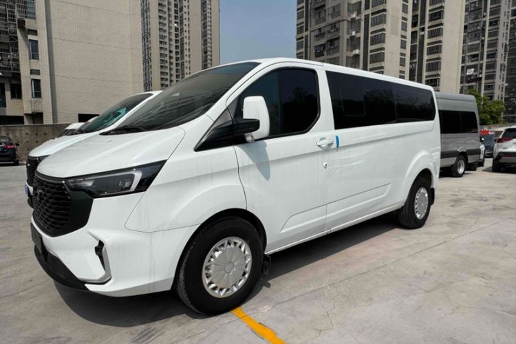 Used Ford Transit 2023 2.0T Diesel Automatic Commercial & Travel Version Mid-axle Low-roof Design 7/8/9-Seater