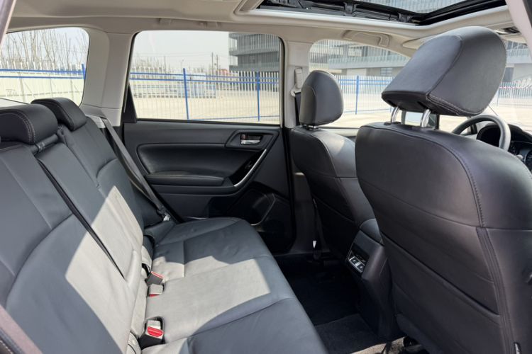 Used Subaru Forester 2016 2.5i Luxury Navigation Edition
