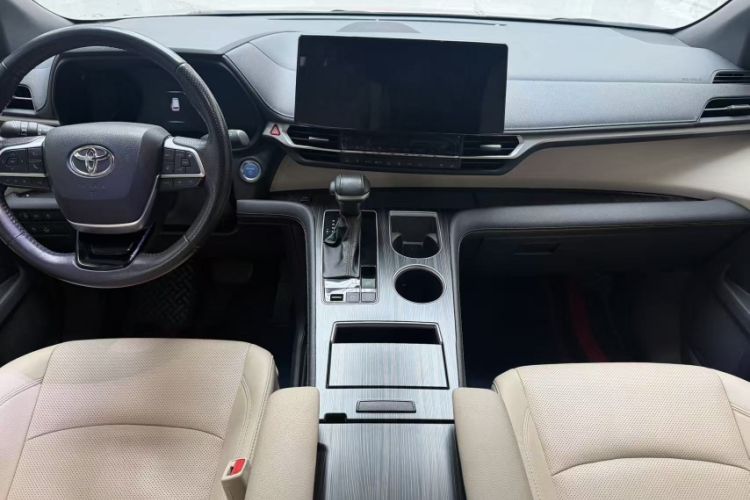 Used Toyota SIENNA 2021 2.5L Hybrid Premium Edition