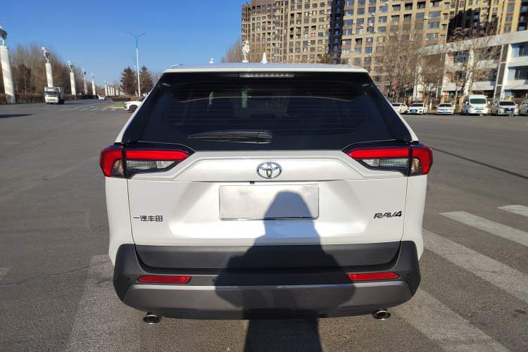 Used Toyota RAV4 2022 2.0L CVT Two-Wheel Drive Fashion Plus Edition