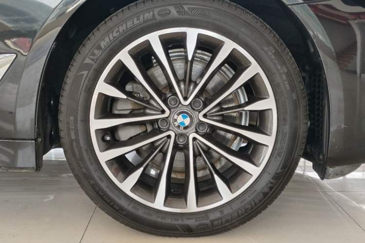 Used BMW 5 Series 2021 525Li Luxury Package