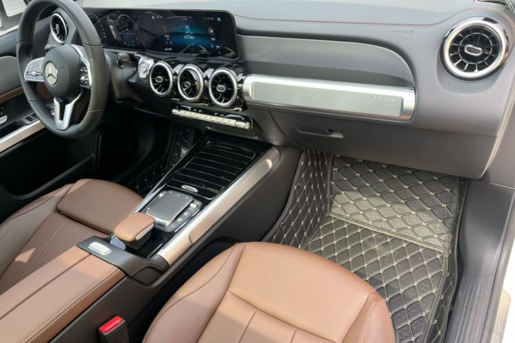 Used Mercedes-Benz GLB 2023 GLB 200 Dynamic Edition Interior 5