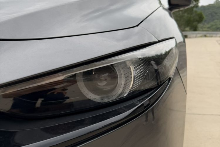 Used Mazda 3 Axela 2021 2.0L Automatic ZhiZun Edition
