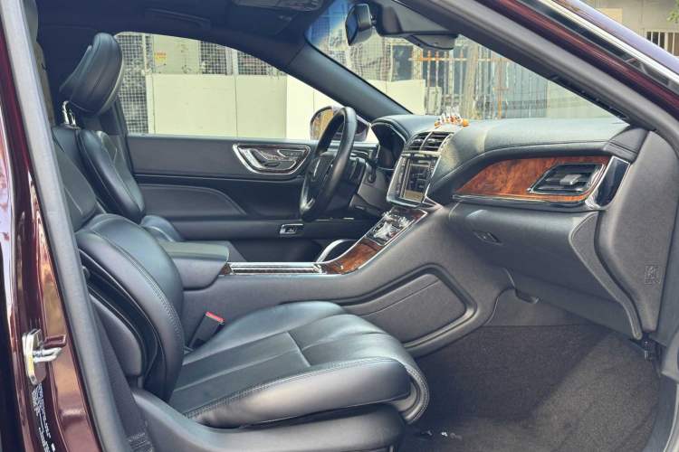 Used Lincoln Continental 2019 2.0T Two-Wheel Drive Luxury Edition China VI Standard