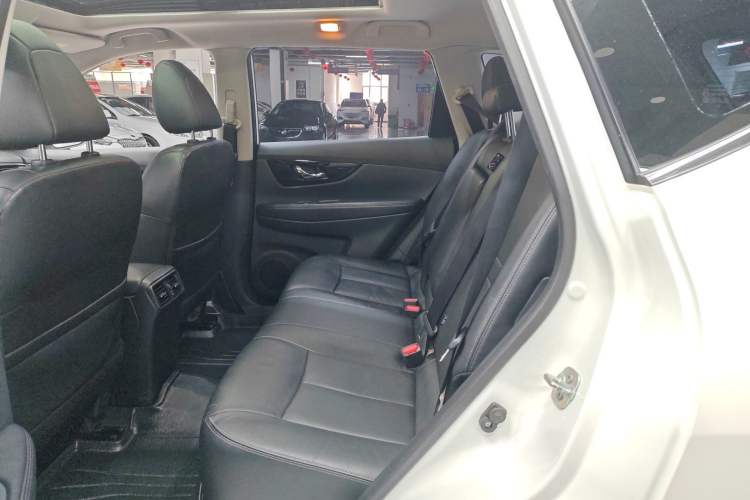 Used Nissan X-Trail 2019 2.0L CVT Smart Connect Comfort Edition 2WD
