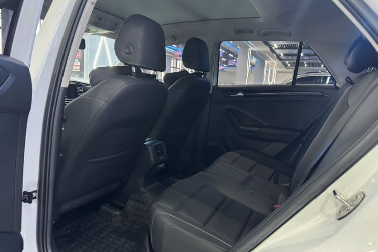 Used Volkswagen T-ROC 2020 280TSI DSG Two-Wheel Drive Comfort Version Interior 5