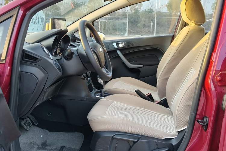 Used Ford Fiesta 2013 Hatchback 1.5L Automatic Fashion Edition