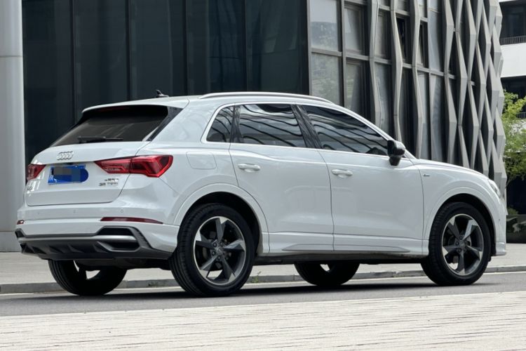 Used Audi Q3 2021 35 TFSI Fashion Dynamic Model
