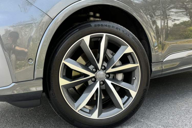 Used Audi Q7 2020 55 TFSI quattro S line sports model
