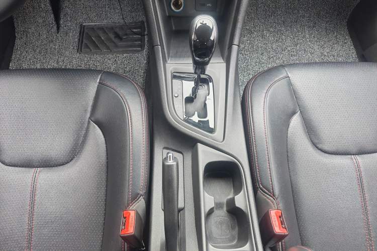 Used Chery Arrizo 5 2016 1.5L CVT Trendsetting Edition Gear Lever