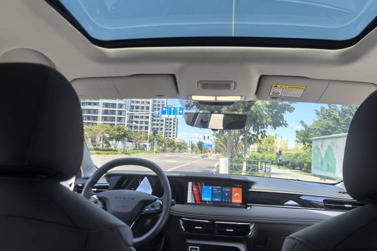 Used Roewe i5 2024 1.5L CVT Luxury Edition