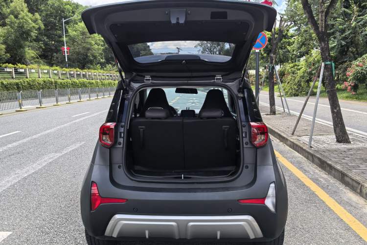 Used Chery Little Ant 2022 Revised Version Sweet Pink Edition Half-Sugar Version Lithium Iron Phosphate 30.7 kWh 30 kW 301 km