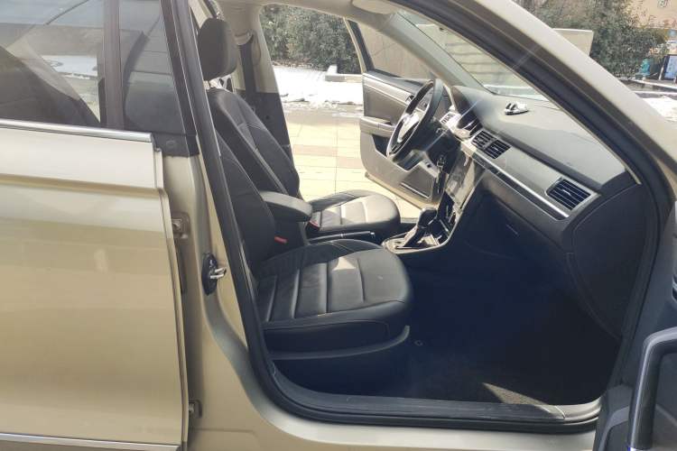 Used Volkswagen Bora 2016 1.6L Automatic Comfort Model
