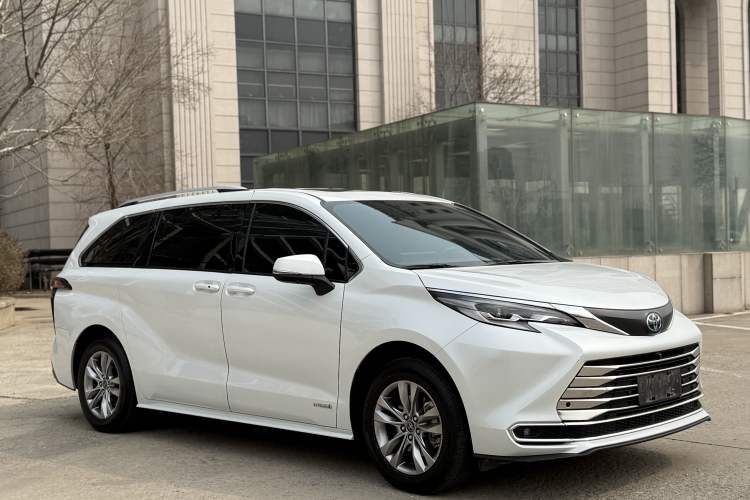 Used Toyota SIENNA 2023 2.5L Hybrid Comfort Edition