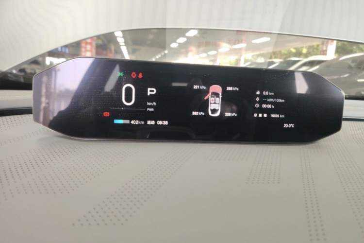 Used Hyptec GT 2023 710 Rear-Drive Supercharge Max Edition Odometer Close Up