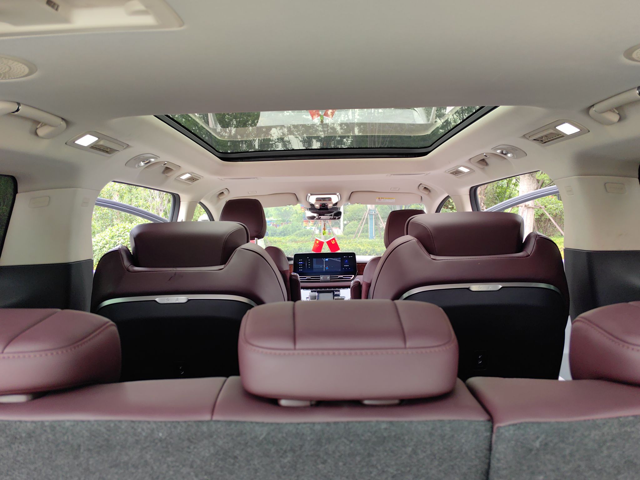 Hongqi HQ9 2023 2.0T Smart Connect Flagship Edition - Chinese Trim Xiang — снимка 19
