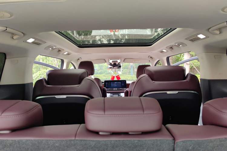 Used Hongqi HQ9 2023 2.0T Smart Connect Flagship Edition