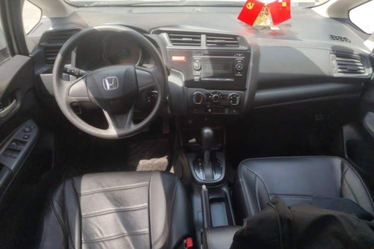 Used Honda Fit 2014 1.5L LX CVT Comfort Model Interior 2