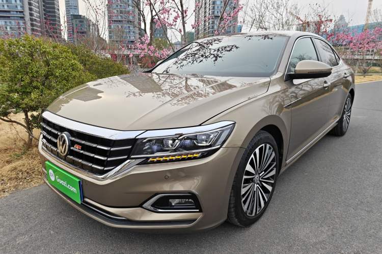 Used Volkswagen Passat 2020 330TSI Luxury Edition China VI