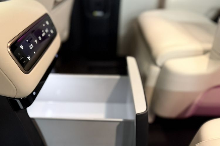 Used Li Auto MEGA 2025 Home Family Special Edition