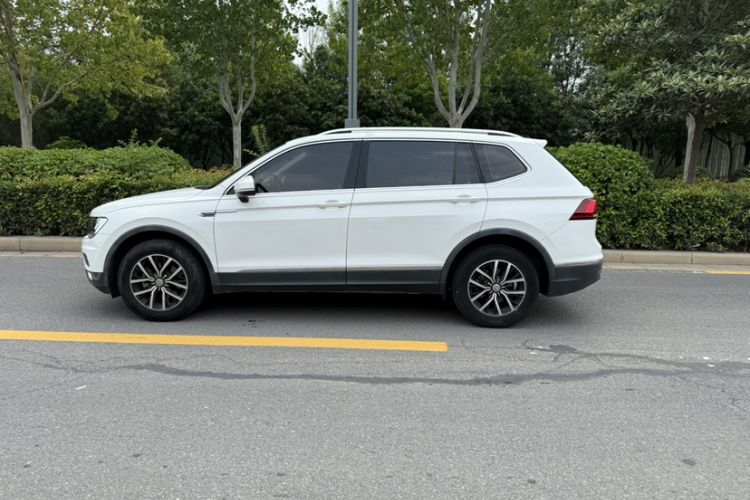 Used Volkswagen Tiguan L 2018 280TSI Automatic Two-Wheel Drive Comfort Edition