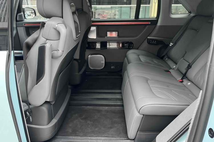 Used Zeekr MIX 2025 Long-Range Intelligent Driving Edition
