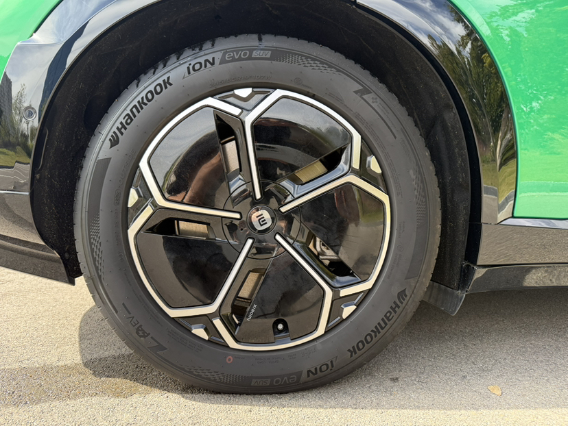 Xiaomi Auto YU7 2025 Ultra-Long Range Rear-Wheel Drive Version — снимка 17