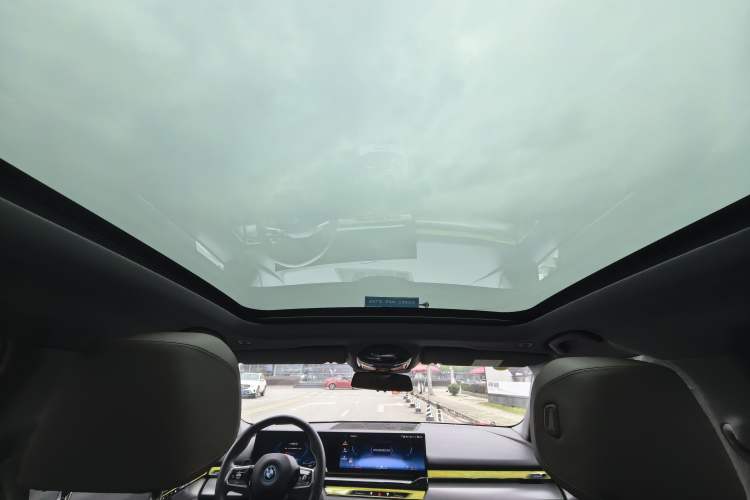 Used BMW i5 2024 eDrive 35L M Sport Package
