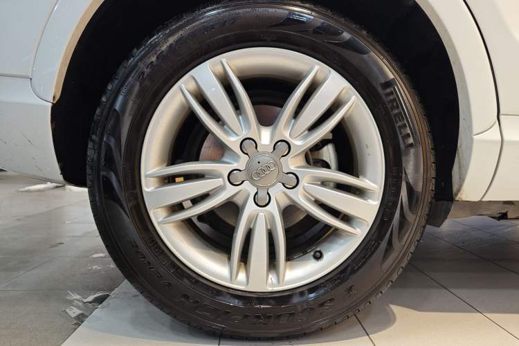 Used Audi Q3 2015 35 TFSI Millionth Anniversary Comfort Model Exterior 10